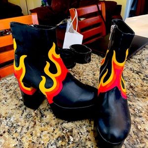 Current mood x dolls kill burner boot